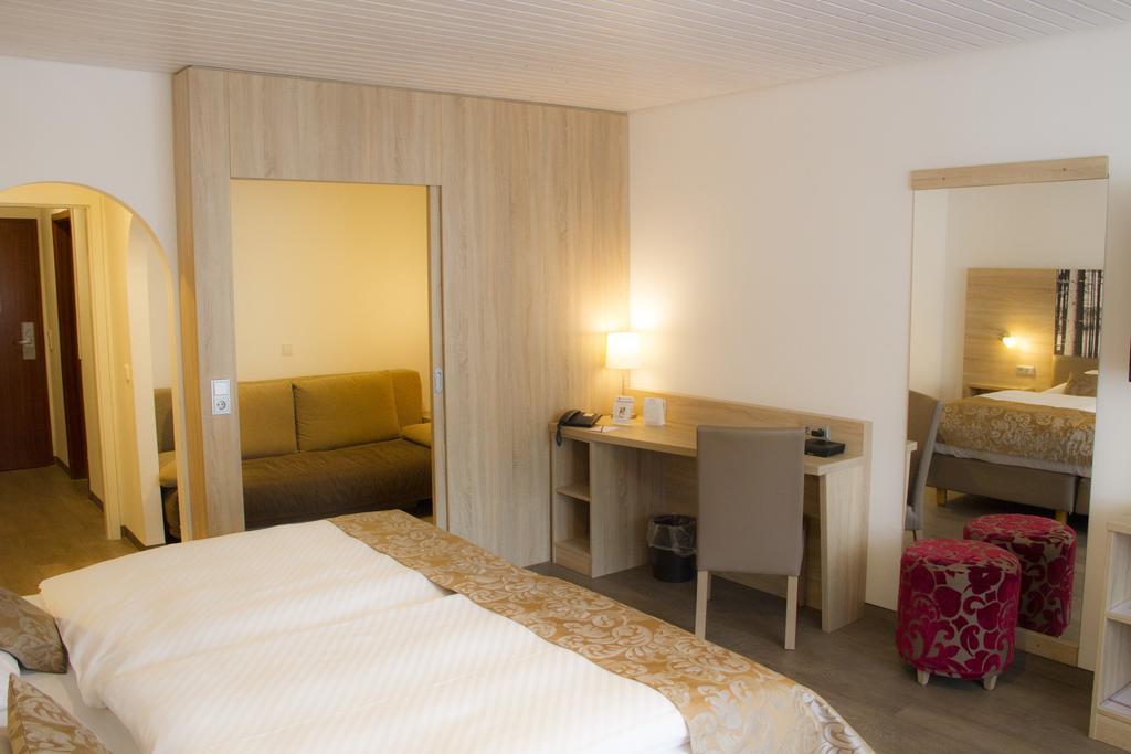 Best Western Plus Schwarzwald Residenz Triberg im Schwarzwald Exterior photo
